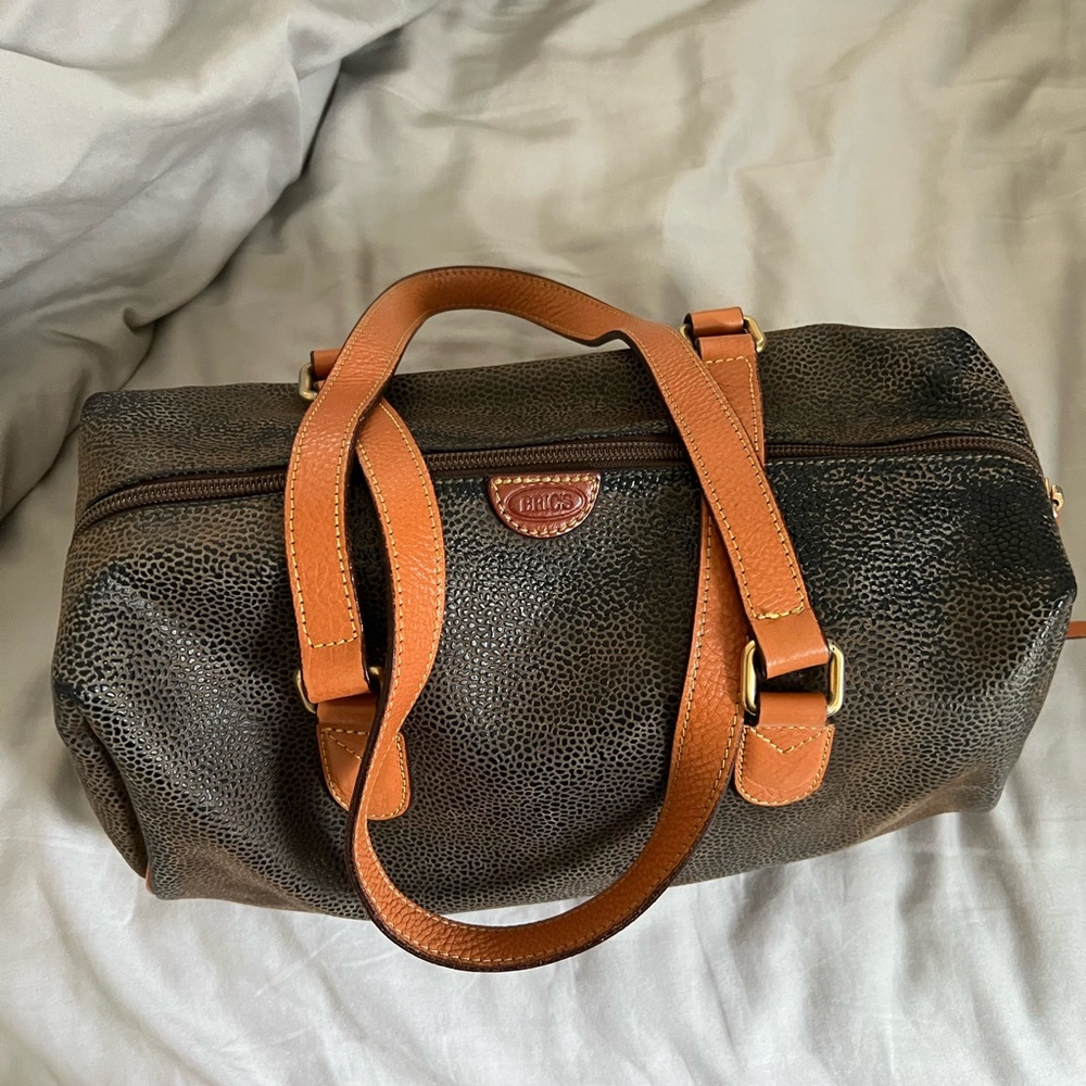 Bric’s small leather handbag